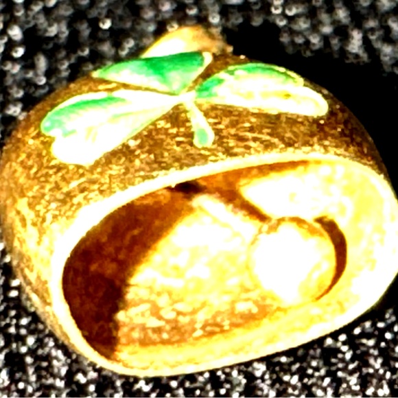 Art Nouveau Green Enamel 14 Karat
Gold Irish Clover Bell Charm - Picture 5 of 9